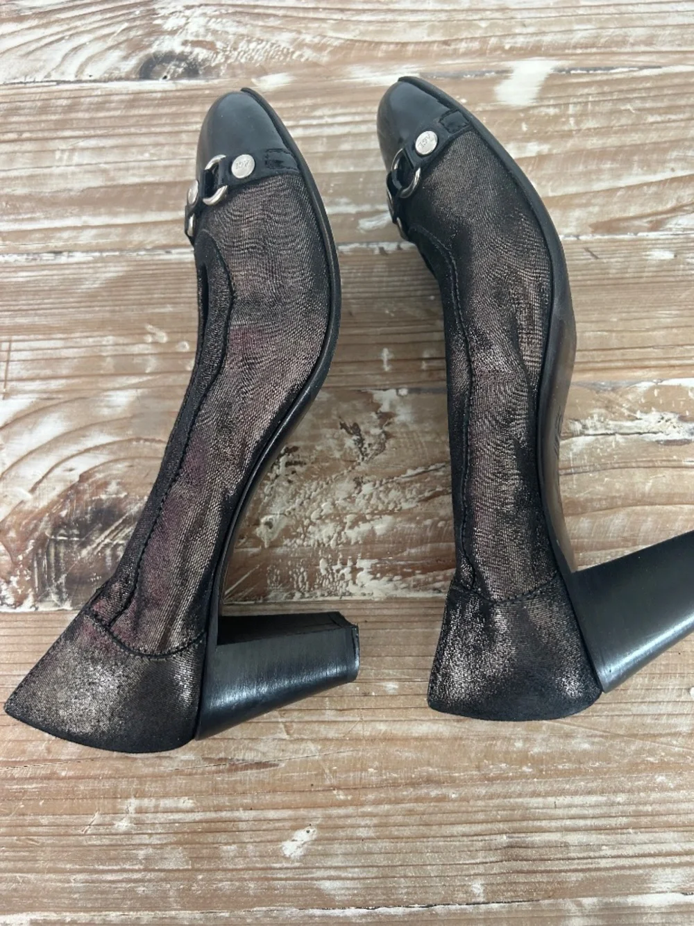 NWOB AGL Black Metallic Pumps w/ Black Patent Cap Toe Sz 39 (US 8.5-9)